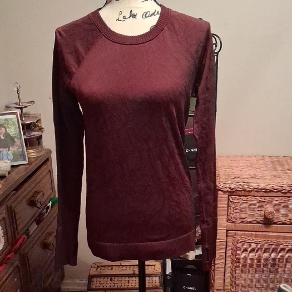 lululemon athletica Sweaters - Lululemon Athletica Women's Burgundy Floral Print Top Size Small/medium
